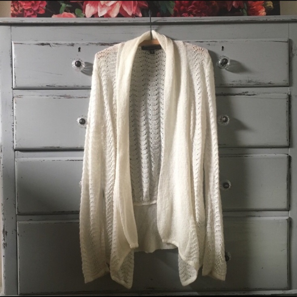 3/$20 SALE♥️ Soft Open Front Cream Cardigan